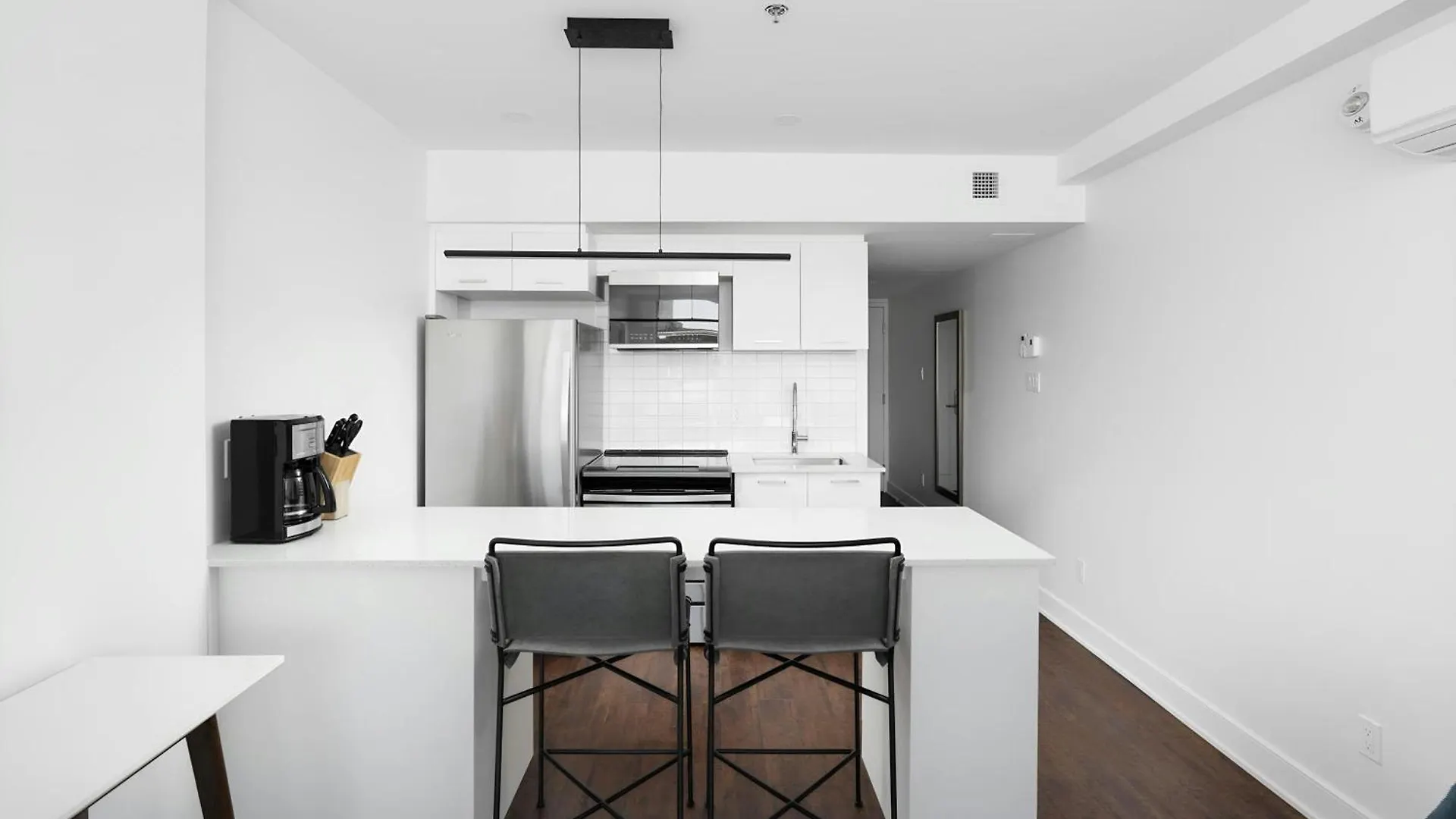 Sonder By Marriott Bonvoy Gare Saint Denis Apartments Downtown 몬트리올 아파트호텔