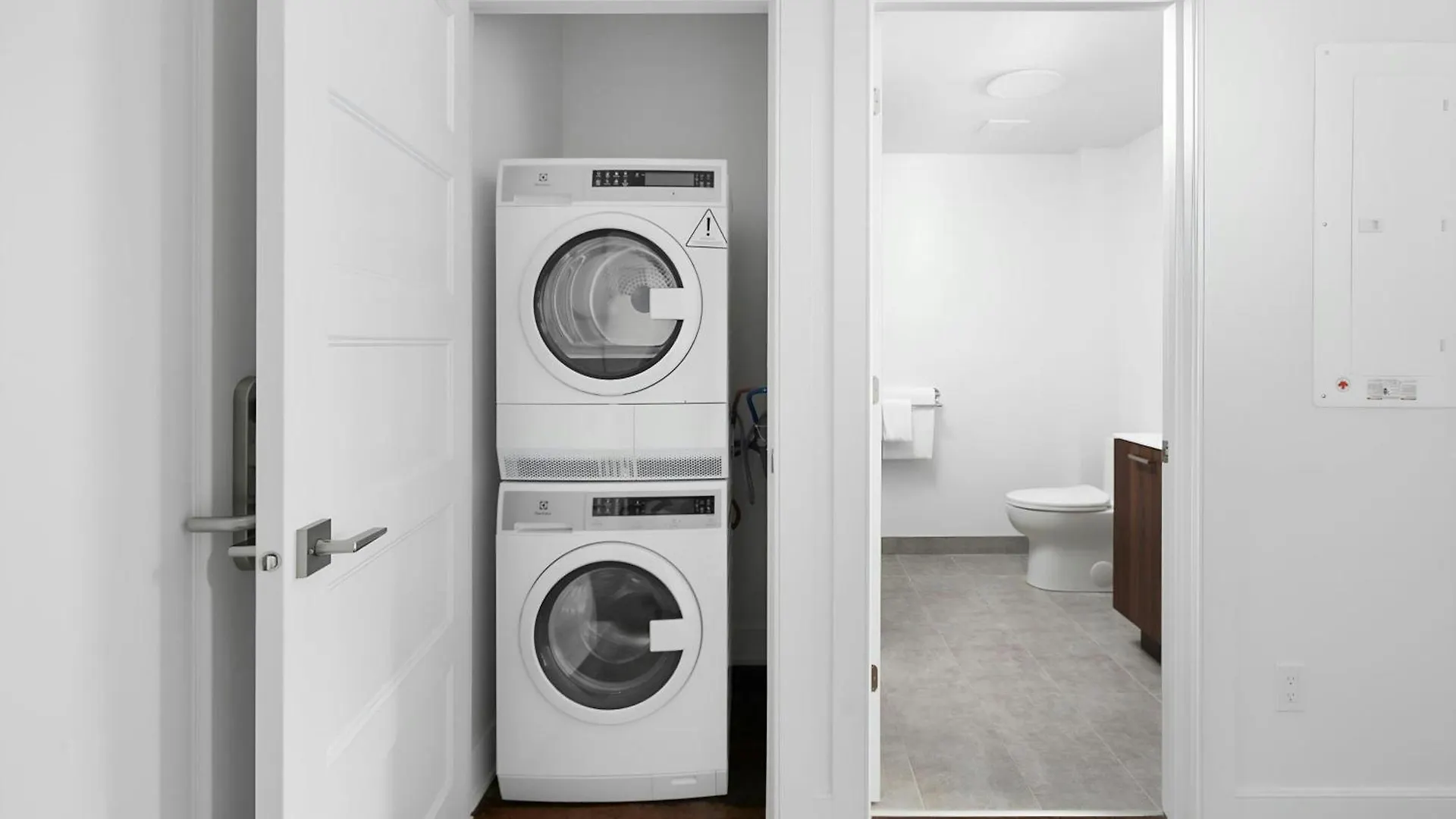 Sonder By Marriott Bonvoy Gare Saint Denis Apartments Downtown 몬트리올 아파트호텔