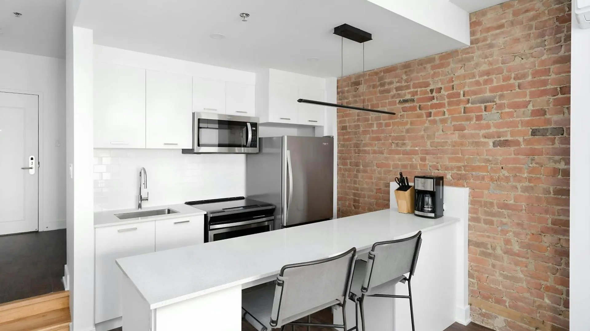 Sonder By Marriott Bonvoy Gare Saint Denis Apartments Downtown 몬트리올 3*,  캐나다