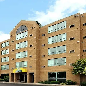Days By Wyndham Lundys Lane 3*, Niagara Falls Canada