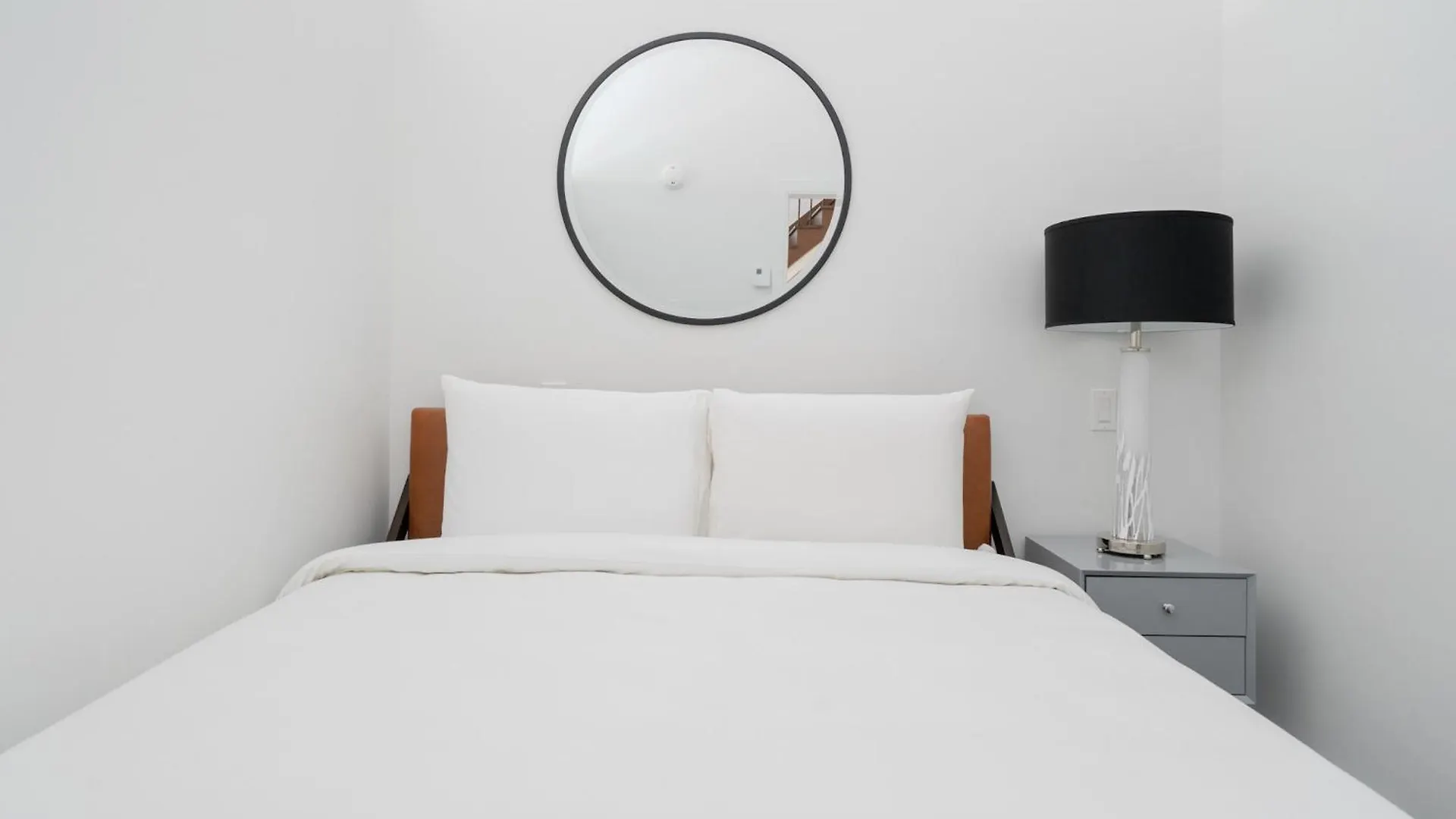 Sonder Gare Saint Denis Aparthotel Montreal 3*,  Canada