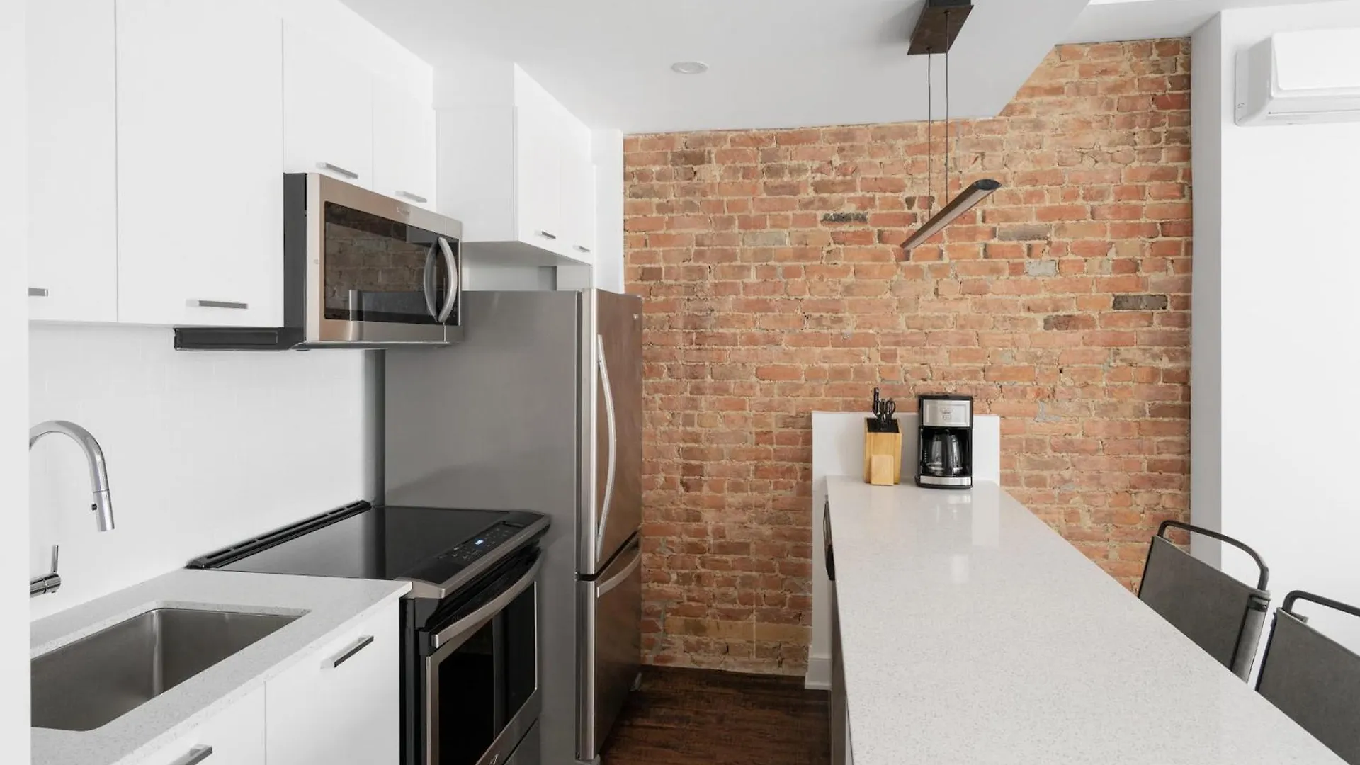 Sonder Gare Saint Denis Aparthotel Montreal