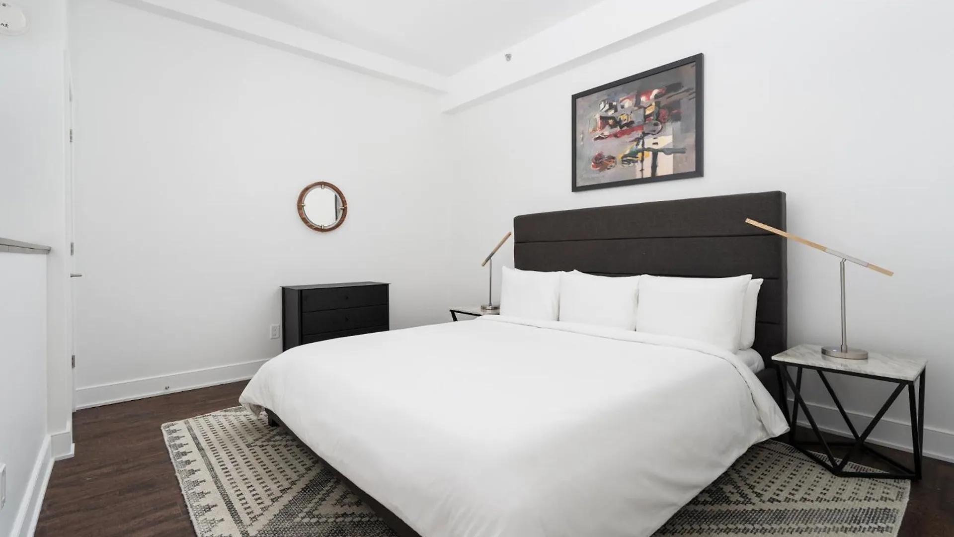 Sonder Gare Saint Denis Aparthotel Montreal Canada