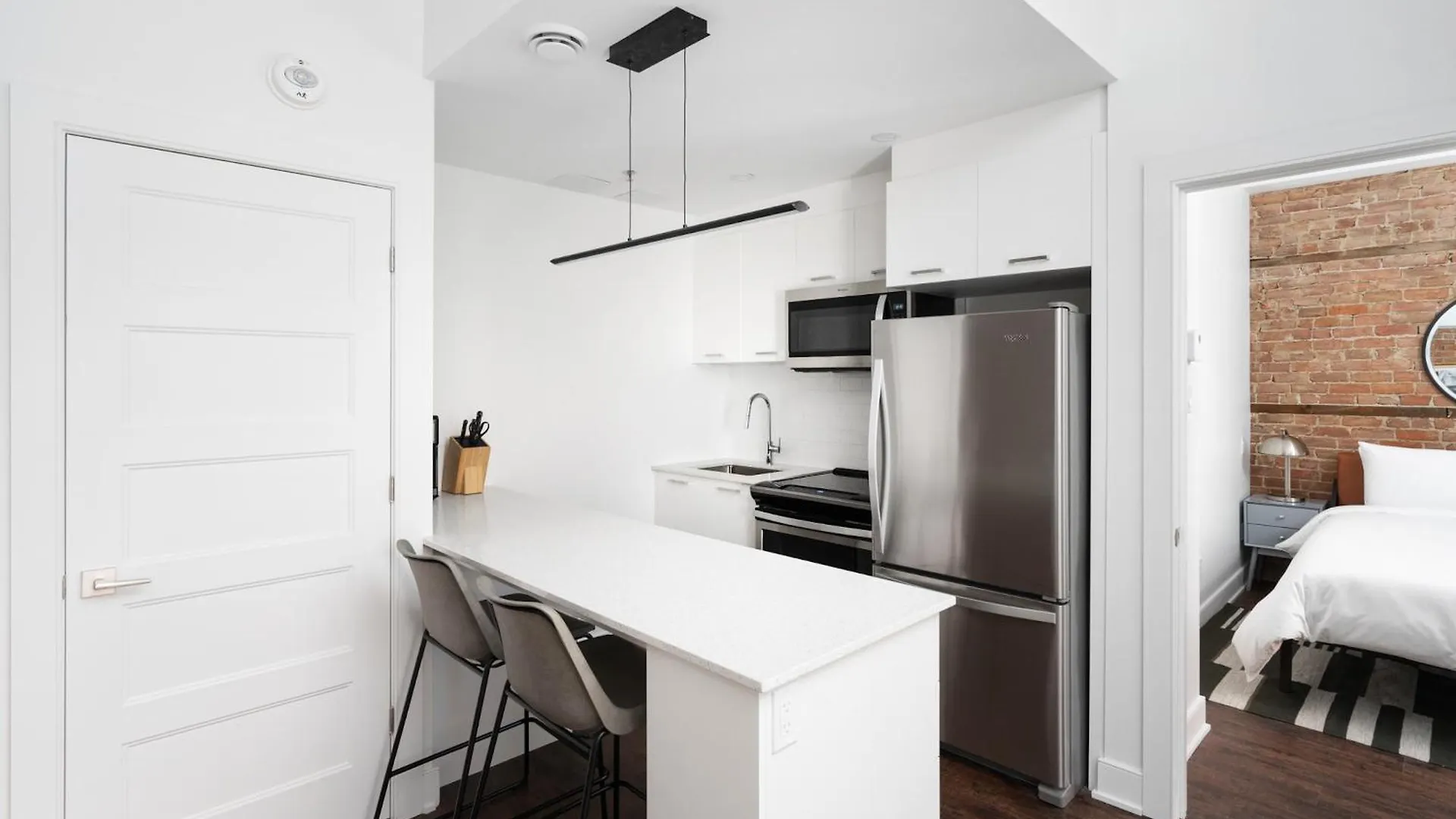 Sonder Gare Saint Denis Aparthotel Montreal Canada
