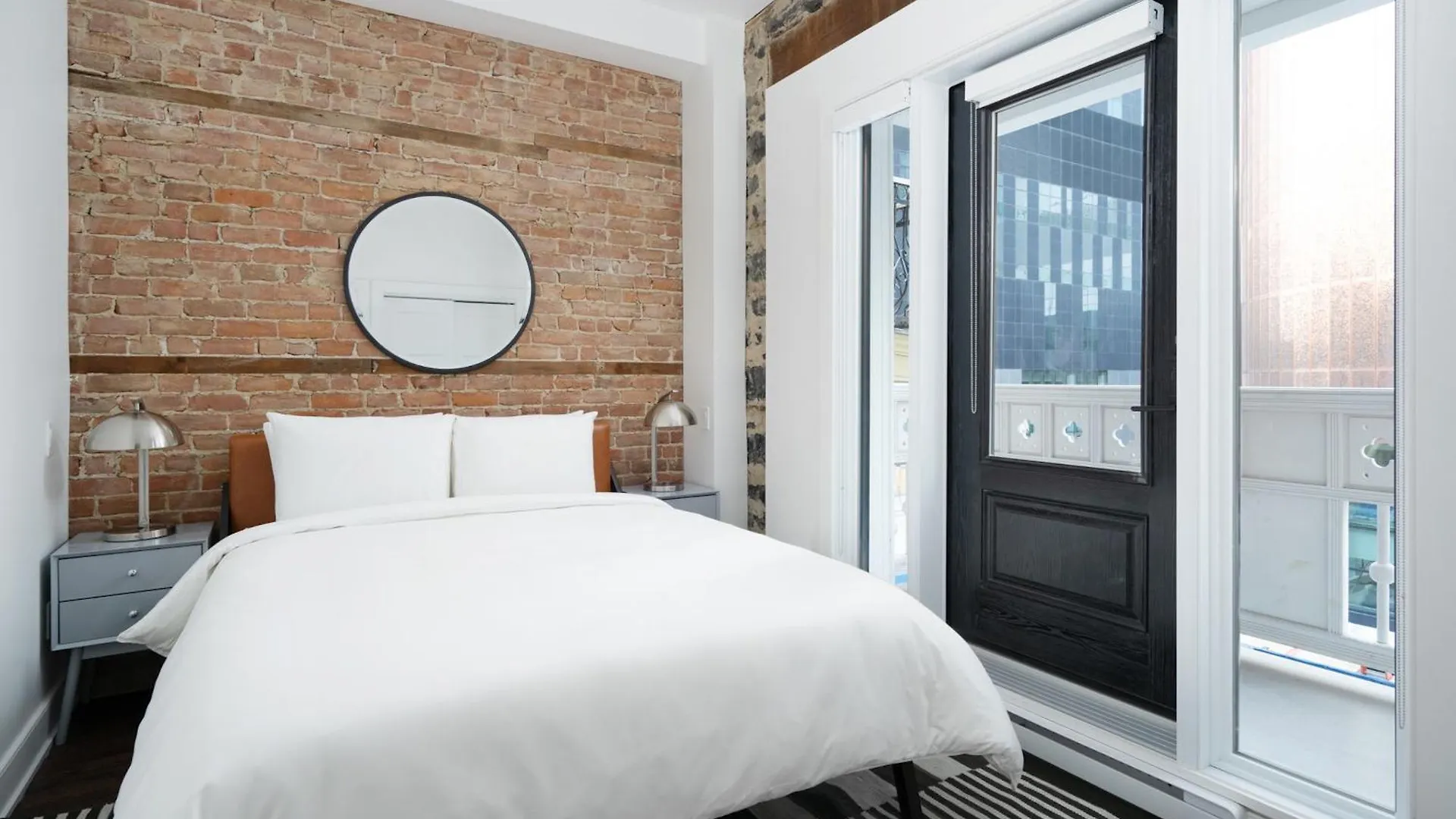 Sonder Gare Saint Denis Aparthotel Montreal Canada